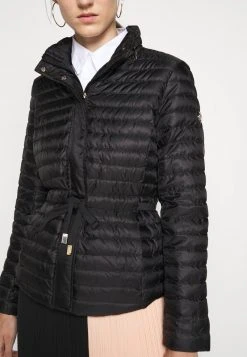 MICHAEL Michael Kors Damen BELTED - Daunenjacke - Black 17 MICHAEL Michael Kors Damen BELTED - Daunenjacke - Black -MICHAEL Michael Kors Verkaufsgeschäft 06f296f767434577b26e9c1e90f750bf