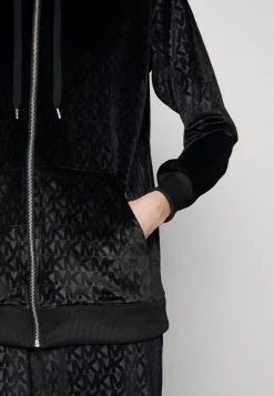 MICHAEL Michael Kors Damen LOGO CLASSIC ZIP - Sweatjacke - Black 11 MICHAEL Michael Kors Damen LOGO CLASSIC ZIP - Sweatjacke - Black -MICHAEL Michael Kors Verkaufsgeschäft 08c184b9aeb94848b58fe9a4f39fddec