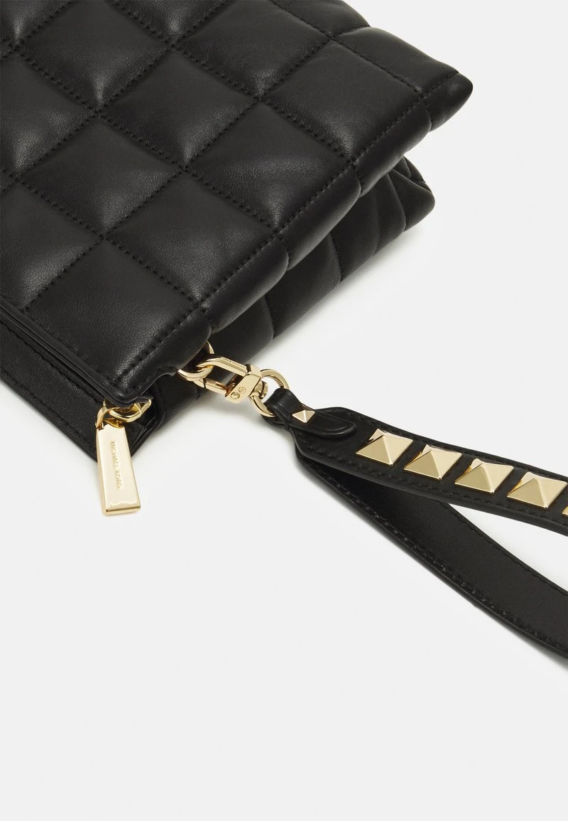 MICHAEL Michael Kors Damen JET SET CHARM - Clutch - Black 7 MICHAEL Michael Kors Damen JET SET CHARM - Clutch - Black – Bild 5