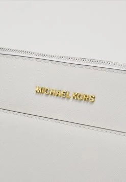 MICHAEL Michael Kors Damen VOYAGER TOTE - Handtasche - Optic White 9 MICHAEL Michael Kors Damen VOYAGER TOTE - Handtasche - Optic White -MICHAEL Michael Kors Verkaufsgeschäft 0c473783c2174784958a448bfd40b0a5