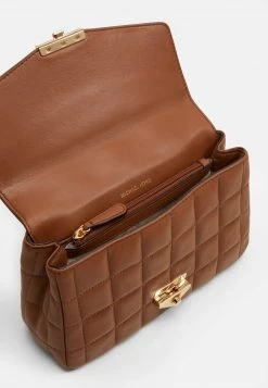 MICHAEL Michael Kors Damen SOHO CHAIN - Umhängetasche - Tan 9 MICHAEL Michael Kors Damen SOHO CHAIN - Umhängetasche - Tan -MICHAEL Michael Kors Verkaufsgeschäft 146ec2181be047ff849e05004ddd4d24