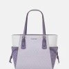 MICHAEL Michael Kors Damen VOYAGER TOTE - Handtasche - Purple 2 MICHAEL Michael Kors Damen VOYAGER TOTE - Handtasche - Purple -MICHAEL Michael Kors Verkaufsgeschäft 30ab20ca46d0412caa6a66dbfb3c9aa9