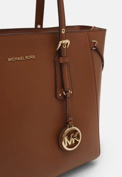 MICHAEL Michael Kors Damen VOYAGER TOTE - Handtasche - Luggage 11 MICHAEL Michael Kors Damen VOYAGER TOTE - Handtasche - Luggage -MICHAEL Michael Kors Verkaufsgeschäft 32a28ef0aa004ff9a3122e9a2a51b027
