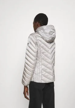 MICHAEL Michael Kors Damen SHORT PACKABLE PUFFER - Daunenjacke - Nickel 12 MICHAEL Michael Kors Damen SHORT PACKABLE PUFFER - Daunenjacke - Nickel -MICHAEL Michael Kors Verkaufsgeschäft 33a3b214243445c4a2107fce0378aced