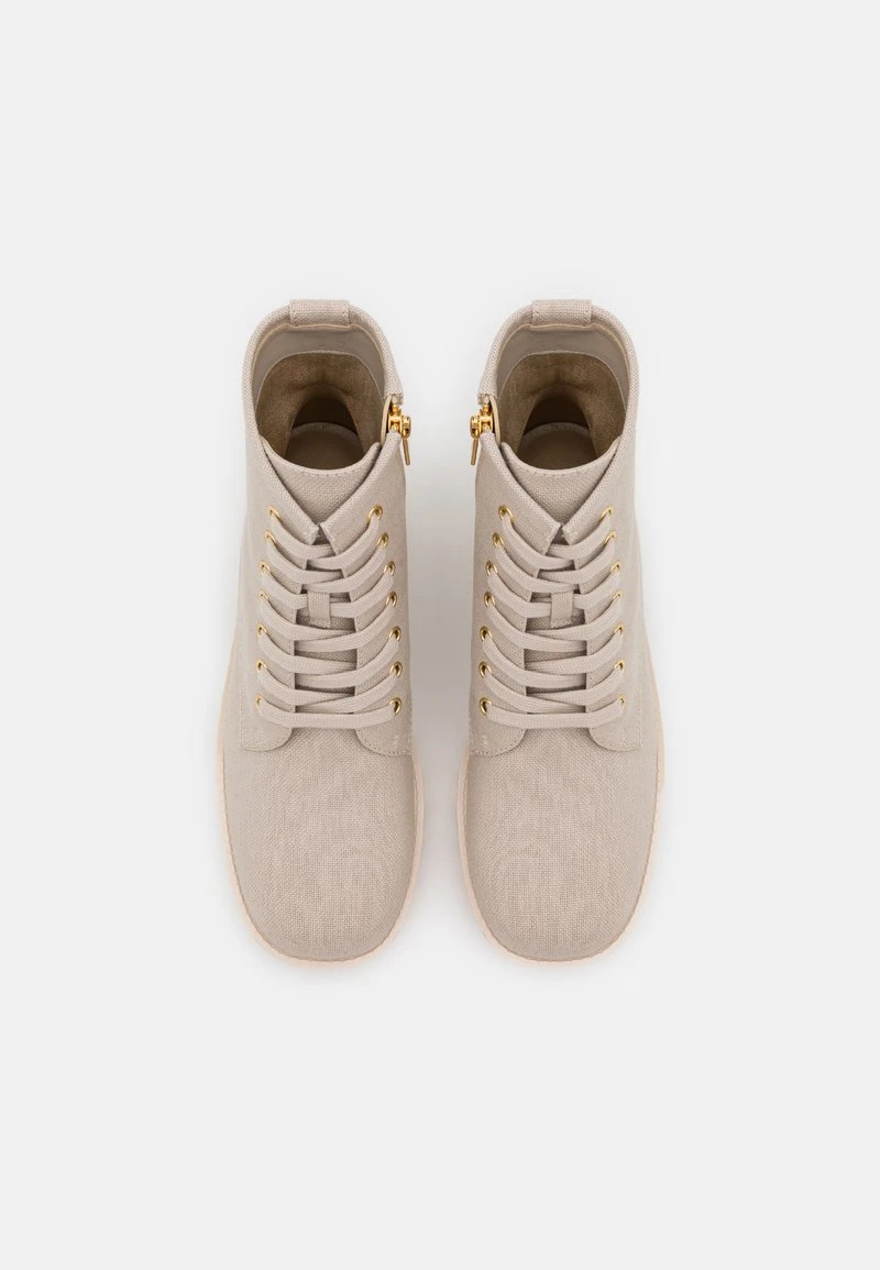 MICHAEL Michael Kors Damen JAX BOOTIE - Schnürstiefelette - Light Sand 7 MICHAEL Michael Kors Damen JAX BOOTIE - Schnürstiefelette - Light Sand – Bild 5