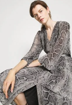 MICHAEL Michael Kors Damen SUPER SNAKE KATE - Blusenkleid - Malachitegry 11 MICHAEL Michael Kors Damen SUPER SNAKE KATE - Blusenkleid - Malachitegry -MICHAEL Michael Kors Verkaufsgeschäft 3d0b4238eced451cb313626e495a2f32