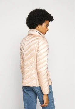 MICHAEL Michael Kors Damen SHORT PACKABLE PUFFER - Daunenjacke - Powder Blush -MICHAEL Michael Kors Verkaufsgeschäft 3e896ee22a6f4f5ead523e57987ac560