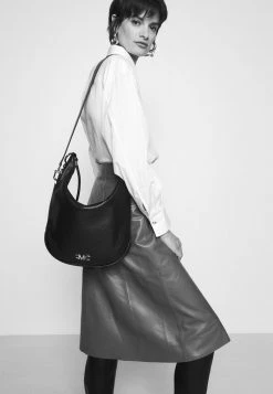 MICHAEL Michael Kors Damen IZZY - Shopping Bag - Black -MICHAEL Michael Kors Verkaufsgeschäft 45104a6960ac4f4fb55f83218b6eec1e