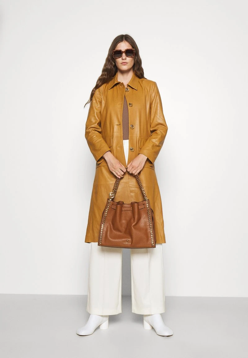 MICHAEL Michael Kors Damen MINA CHAIN TOTE - Handtasche - Brown 3 MICHAEL Michael Kors Damen MINA CHAIN TOTE - Handtasche - Brown