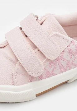 MICHAEL Michael Kors Kinder IZETTA - Sneaker Low - Pink 13 MICHAEL Michael Kors Kinder IZETTA - Sneaker Low - Pink -MICHAEL Michael Kors Verkaufsgeschäft 57875df168ba4f7190879fe06c6c0875