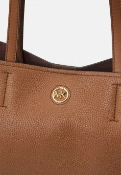 MICHAEL Michael Kors Damen FREYA OPEN TOTE - Shopping Bag - Luggage 13 MICHAEL Michael Kors Damen FREYA OPEN TOTE - Shopping Bag - Luggage -MICHAEL Michael Kors Verkaufsgeschäft 5b23e60854224cf28b61cb96754ef5f5