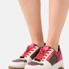 MICHAEL Michael Kors Damen LEXI - Sneaker Low - Brown/multi-coloured -MICHAEL Michael Kors Verkaufsgeschäft 5c87da55b0134f2aa9d1a83e22f72b02