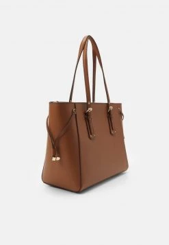 MICHAEL Michael Kors Damen VOYAGER TOTE - Handtasche - Luggage 9 MICHAEL Michael Kors Damen VOYAGER TOTE - Handtasche - Luggage -MICHAEL Michael Kors Verkaufsgeschäft 63537e47511e4f1cb4b7e1b167a0885b