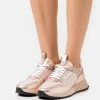 MICHAEL Michael Kors Damen THEO TRAINER - Sneaker Low - Soft Pink 1 MICHAEL Michael Kors Damen THEO TRAINER - Sneaker Low - Soft Pink -MICHAEL Michael Kors Verkaufsgeschäft 66a425a507a34a4eb9cb5ddfee957aa8