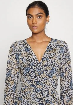 MICHAEL Michael Kors Damen WRAP DRESS - Freizeitkleid - Chambray 11 MICHAEL Michael Kors Damen WRAP DRESS - Freizeitkleid - Chambray -MICHAEL Michael Kors Verkaufsgeschäft 6df00f7cf7434c4f8ddfa5640147252b