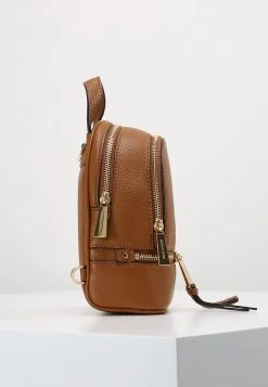 MICHAEL Michael Kors Damen RHEA ZIP XS BACKPACK - Tagesrucksack - Tan 11 MICHAEL Michael Kors Damen RHEA ZIP XS BACKPACK - Tagesrucksack - Tan -MICHAEL Michael Kors Verkaufsgeschäft 7908bfa75b4b4c308cc9a2167bf3bc07