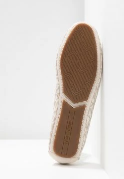 MICHAEL Michael Kors Damen LILLIE - Klassischer Ballerina - Vanilla -MICHAEL Michael Kors Verkaufsgeschäft 7a708e9434934eb98f39563dd23b63cc