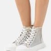 MICHAEL Michael Kors Damen GERTIE - Sneaker High - Silver/platingold 1 MICHAEL Michael Kors Damen GERTIE - Sneaker High - Silver/platingold -MICHAEL Michael Kors Verkaufsgeschäft 805fa8a96f404e8b9640cf2d3508ced2