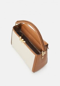 MICHAEL Michael Kors Damen KARLIE SATCHEL - Handtasche - Natural 9 MICHAEL Michael Kors Damen KARLIE SATCHEL - Handtasche - Natural -MICHAEL Michael Kors Verkaufsgeschäft 8562c540ab0842c1a49dc63b6ff58015