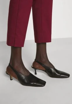 MICHAEL Michael Kors Damen CROP PANT WITH SLIT - Stoffhose - Dark Ruby 15 MICHAEL Michael Kors Damen CROP PANT WITH SLIT - Stoffhose - Dark Ruby -MICHAEL Michael Kors Verkaufsgeschäft a08dcf77c4954eb8b082c59b492321d2