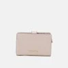 MICHAEL Michael Kors Damen CHARM WALLET - Geldbörse - Soft Pink 2 MICHAEL Michael Kors Damen CHARM WALLET - Geldbörse - Soft Pink -MICHAEL Michael Kors Verkaufsgeschäft a6e4603772654c45bf9c034ea4f9833d