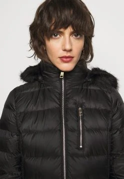 MICHAEL Michael Kors Damen PUFFER - Daunenmantel - Black 17 MICHAEL Michael Kors Damen PUFFER - Daunenmantel - Black -MICHAEL Michael Kors Verkaufsgeschäft a9e6b6c59e8a4b599cee76871092a462