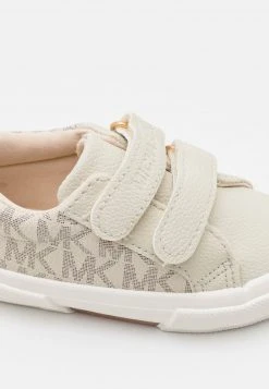 MICHAEL Michael Kors Kinder IZETTA - Sneaker Low - Vanilla 13 MICHAEL Michael Kors Kinder IZETTA - Sneaker Low - Vanilla -MICHAEL Michael Kors Verkaufsgeschäft ad0138c673a644038455eec67eeff7b0