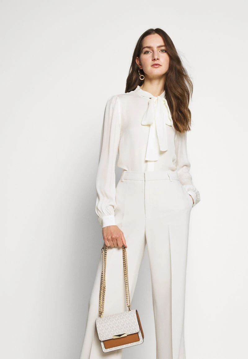 MICHAEL Michael Kors Damen JADE XS GUSSET CROSSBODY - Umhängetasche - Vanilla 3 MICHAEL Michael Kors Damen JADE XS GUSSET CROSSBODY - Umhängetasche - Vanilla