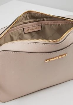 MICHAEL Michael Kors Damen JET SET TRAVEL CROSSBODY - Umhängetasche - Soft Pink 13 MICHAEL Michael Kors Damen JET SET TRAVEL CROSSBODY - Umhängetasche - Soft Pink -MICHAEL Michael Kors Verkaufsgeschäft b81d99f50b6b460c8c89db84bfe089b9