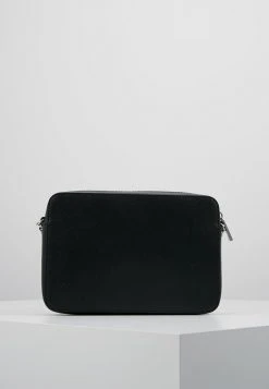 MICHAEL Michael Kors Damen JET SET TRAVEL - Umhängetasche - Black 11 MICHAEL Michael Kors Damen JET SET TRAVEL - Umhängetasche - Black -MICHAEL Michael Kors Verkaufsgeschäft bc5665bb063d4ca2962e2960745ab328