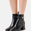 MICHAEL Michael Kors Damen FARRAH - Stiefelette - Black 1 MICHAEL Michael Kors Damen FARRAH - Stiefelette - Black -MICHAEL Michael Kors Verkaufsgeschäft bd24e51cf44343f18a0b66918e1ecd47