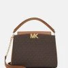 MICHAEL Michael Kors Damen KARLIEMD SATCHEL - Handtasche - Brown -MICHAEL Michael Kors Verkaufsgeschäft c04e43396ec44aac93ad0c35ba3c6f1b