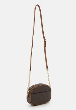 MICHAEL Michael Kors Damen JET SET CHARM OVAL XBODY - Umhängetasche - Brown/acorn 9 MICHAEL Michael Kors Damen JET SET CHARM OVAL XBODY - Umhängetasche - Brown/acorn -MICHAEL Michael Kors Verkaufsgeschäft c3e4fe247f434e3fa570166e12a0d598