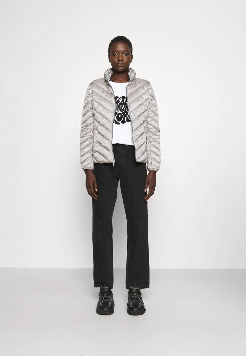 MICHAEL Michael Kors Damen SHORT PACKABLE PUFFER - Daunenjacke - Nickel 4 MICHAEL Michael Kors Damen SHORT PACKABLE PUFFER - Daunenjacke - Nickel – Bild 2