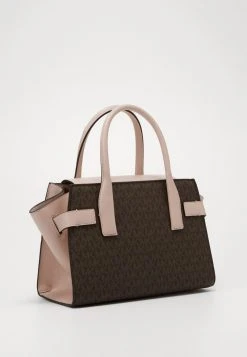 MICHAEL Michael Kors Damen CARMEN FLAP SATCHEL SEMI LUX - Handtasche - Brown/softpink 10 MICHAEL Michael Kors Damen CARMEN FLAP SATCHEL SEMI LUX - Handtasche - Brown/softpink -MICHAEL Michael Kors Verkaufsgeschäft d368c167296a447fbae2bcd30587505a