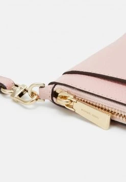 MICHAEL Michael Kors Damen JET CHARM WRISTLET - Clutch - Smokey Rose 11 MICHAEL Michael Kors Damen JET CHARM WRISTLET - Clutch - Smokey Rose -MICHAEL Michael Kors Verkaufsgeschäft deefbf3f9875474c8087482b436baaca