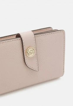 MICHAEL Michael Kors Damen CHARM WALLET - Geldbörse - Soft Pink 13 MICHAEL Michael Kors Damen CHARM WALLET - Geldbörse - Soft Pink -MICHAEL Michael Kors Verkaufsgeschäft f5f3b8d0908c4e6f9ed6989560732382