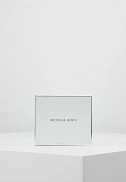 MICHAEL Michael Kors Damen JET SET SNAP BILLFOLD SMALL - Geldbörse - Soft Pink -MICHAEL Michael Kors Verkaufsgeschäft f6cb67d5c7a1415c9d16fb8f05013a74