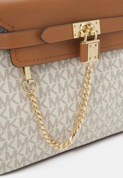 MICHAEL Michael Kors Damen HAMILTON LEGACY BELTED - Handtasche - Vanilla/acrn -MICHAEL Michael Kors Verkaufsgeschäft fad2c4aec9a1467b870731d101336ba6